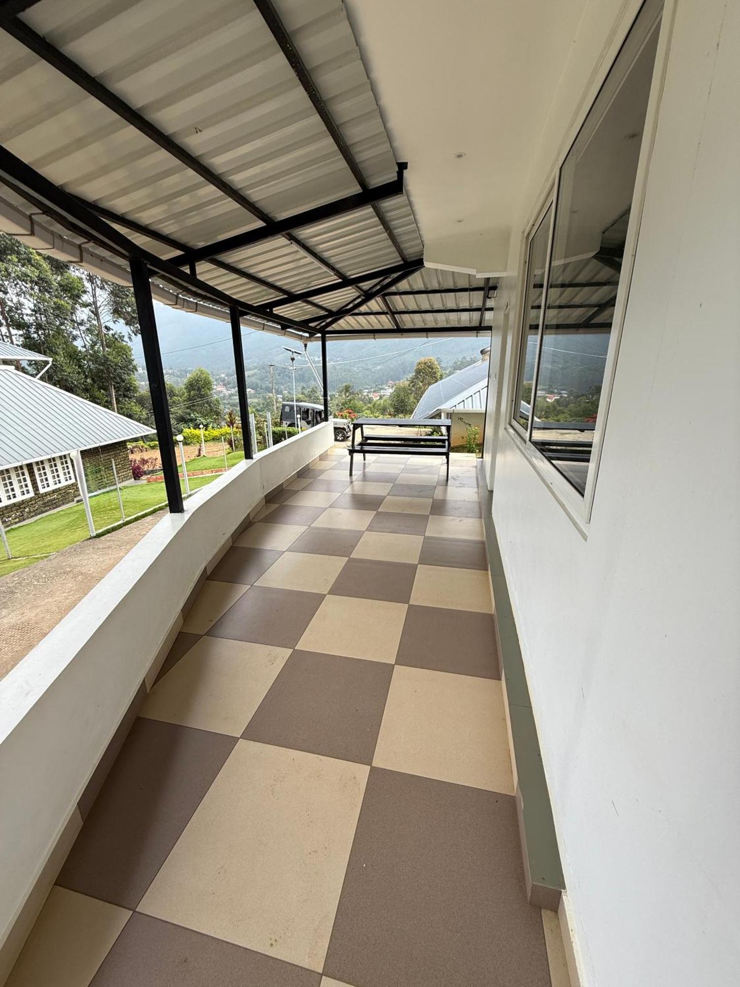 Honey Rock Hotell Kanthalloor Exteriör bild